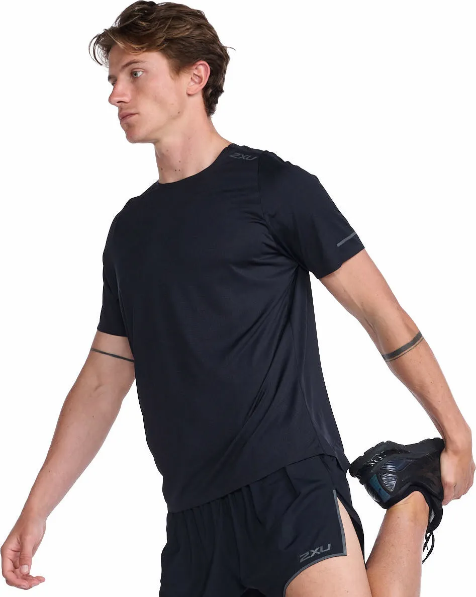 2XU Men&#x27;s Light Speed Tech Tee Black/Black Reflective | Buy 2XU Men&#x27;s Light Speed Tech Tee Black/Black Reflective here | Outnorth