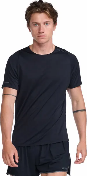 2XU Men&#x27;s Light Speed Tech Tee Black/Black Reflective | Buy 2XU Men&#x27;s Light Speed Tech Tee Black/Black Reflective here | Outnorth