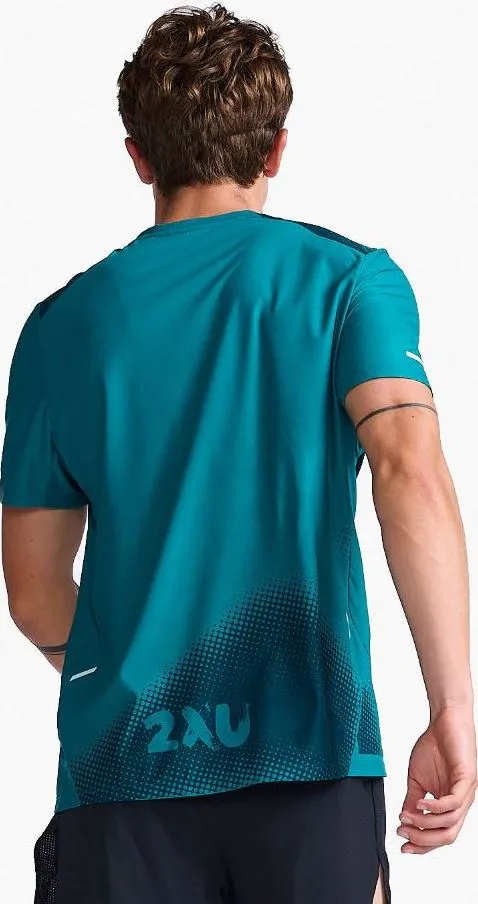 2XU Men&#x27;s Light Speed Tee Jade X/Glacier Reflective | Buy 2XU Men&#x27;s Light Speed Tee Jade X/Glacier Reflective here | Outnorth