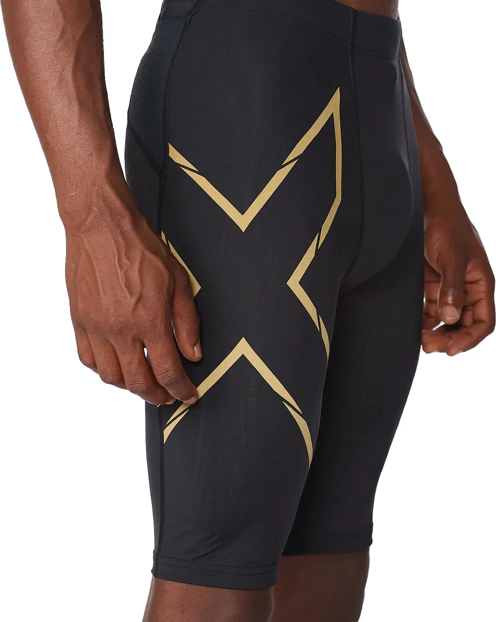 2XU Men&#x27;s MCS Run Compression Shorts Black/Gold Reflective | Buy 2XU Men&#x27;s MCS Run Compression Shorts Black/Gold Reflective here | Outnorth