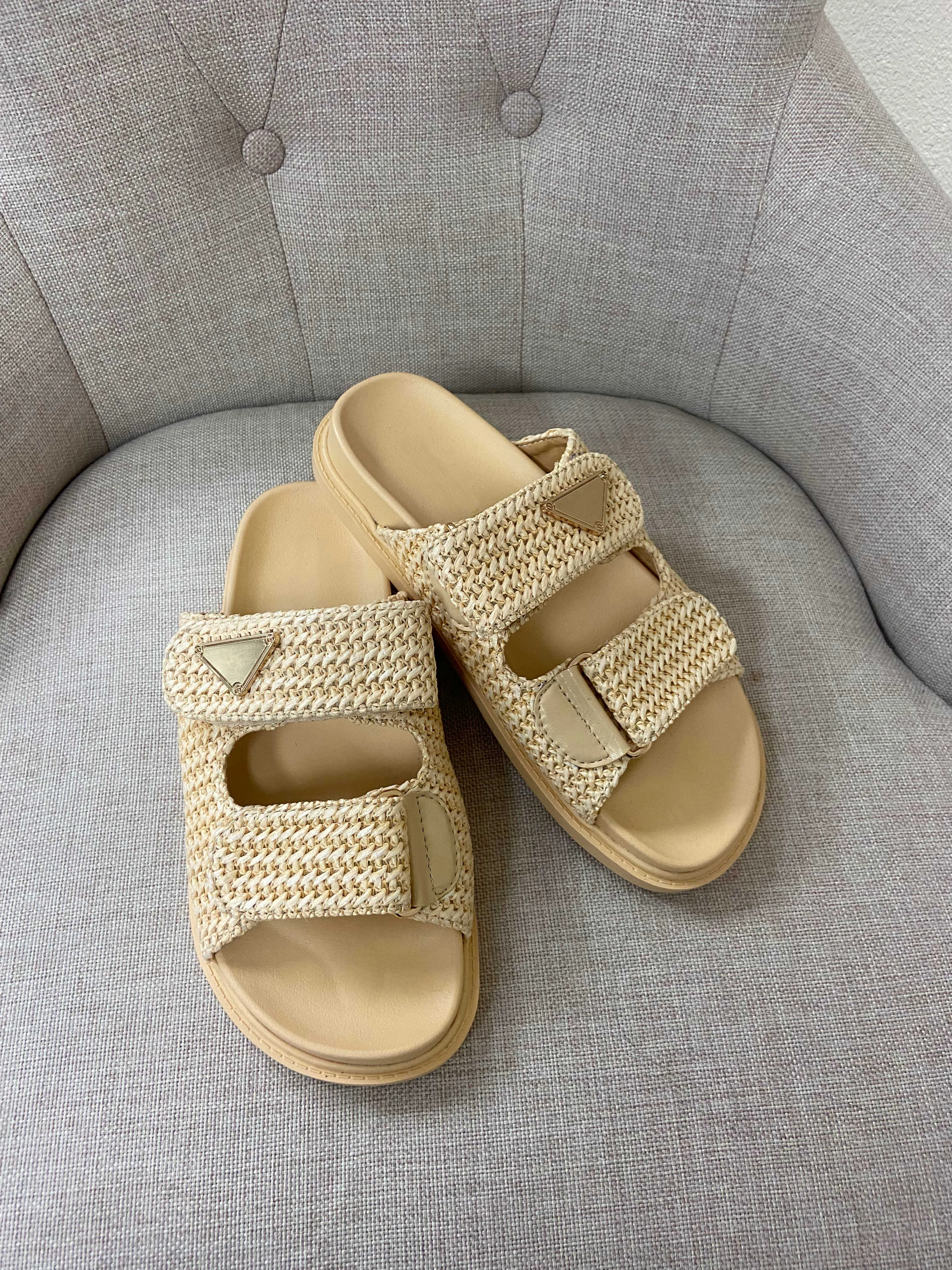 AS SEEN ON WHITNEY RIFE!! The Tuscany Raffia Slide in Natural