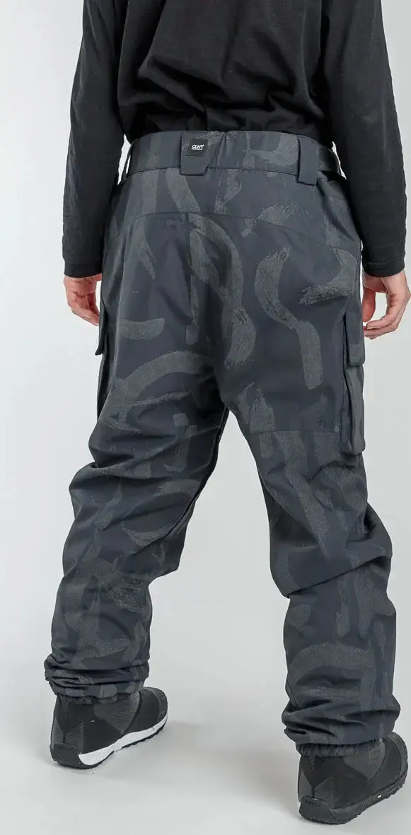 ColourWear Unisex Mountain Cargo Pants Reflective Reflective Black | Buy ColourWear Unisex Mountain Cargo Pants Reflective Reflective Black here | Outnorth