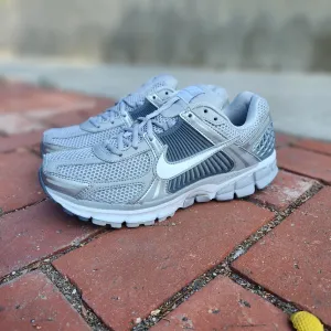 Nike Zoom Vomero 5 'METALLIC GREY'