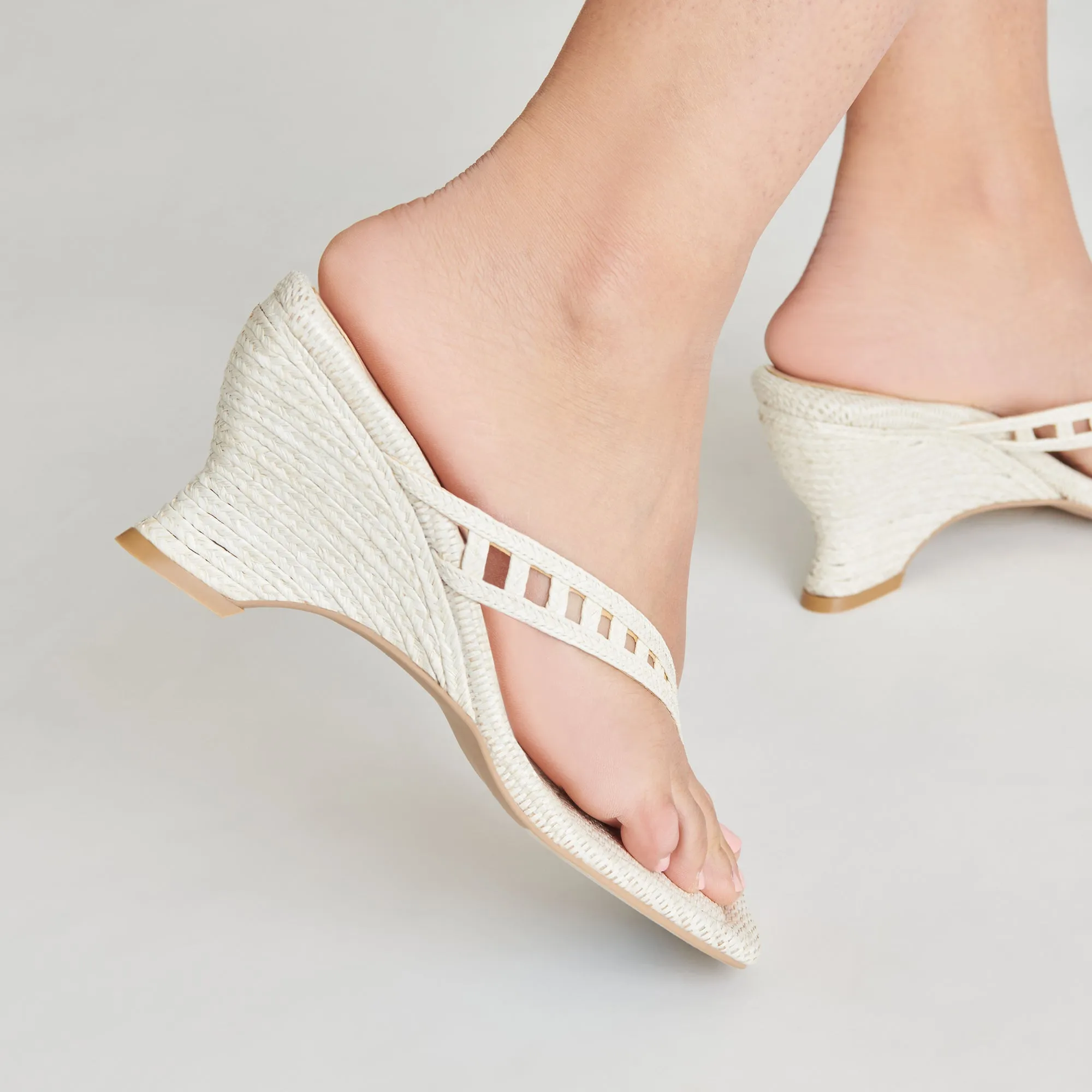 NULLAH WEDGES OATMEAL RAFFIA