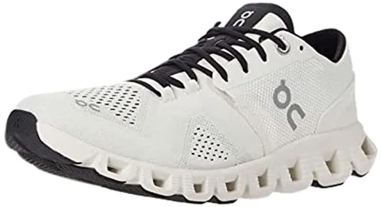 ON Cloud Womens CloudX Running Shoes White Black