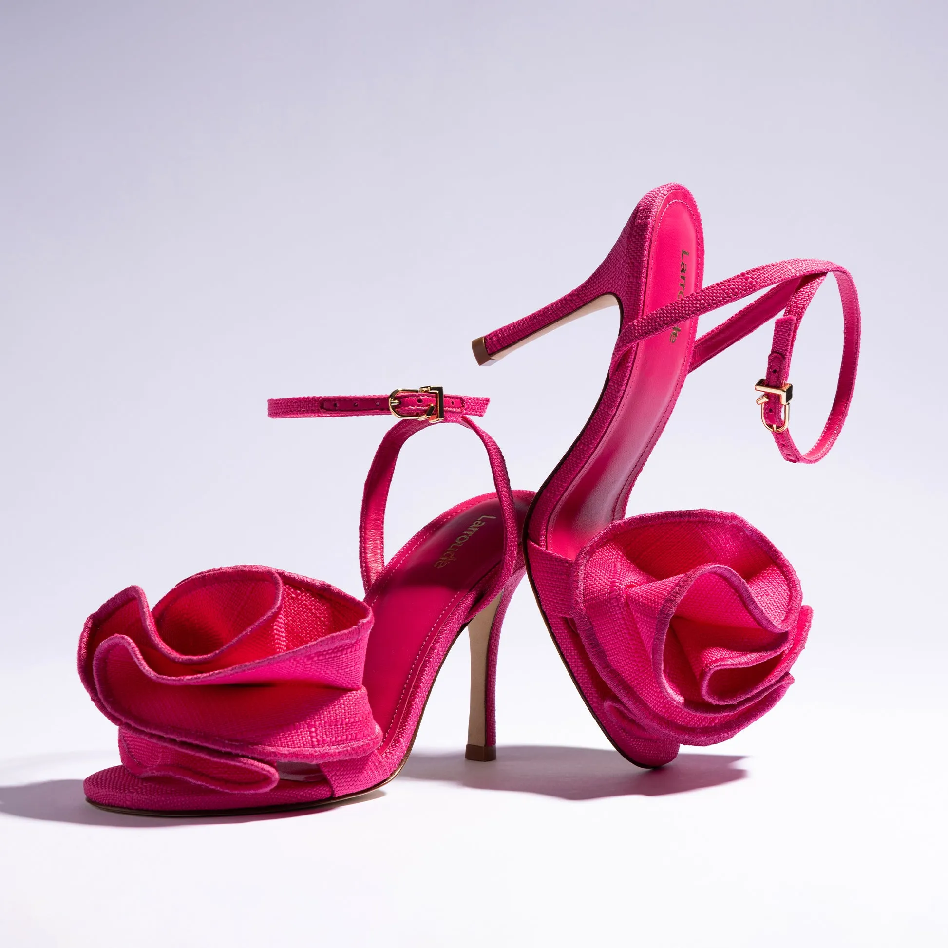 Penelope Ruffle Sandal In Pink Raffia