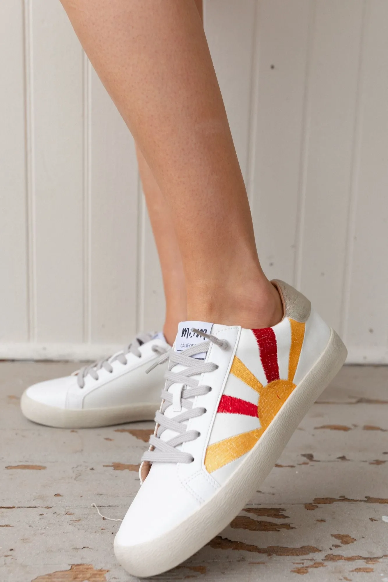 Sun Rays Retro Sneakers - White