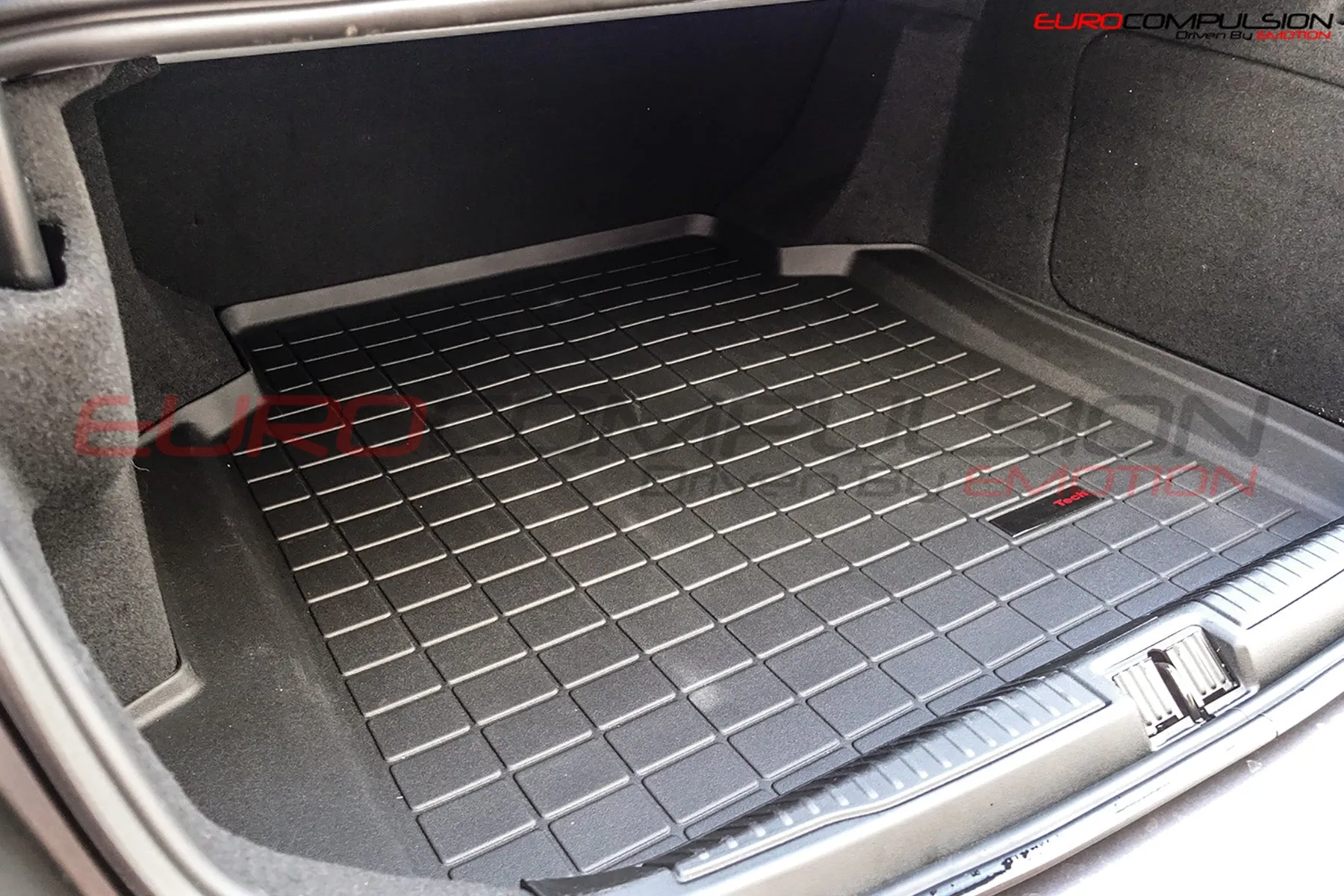 WEATHER-TECH CARGO MAT (ALFA ROMEO GIULIA 2.0L & 2.9L QV)