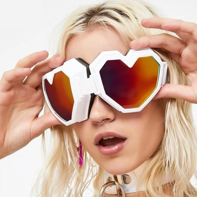 Women's Gradient UV400 Heart-Shaped One Piece Oversized Goggle Sunglasses